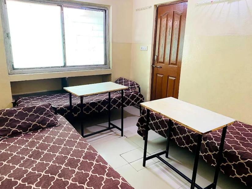 Aashiyana Boys Hostel Indore Buitenkant foto