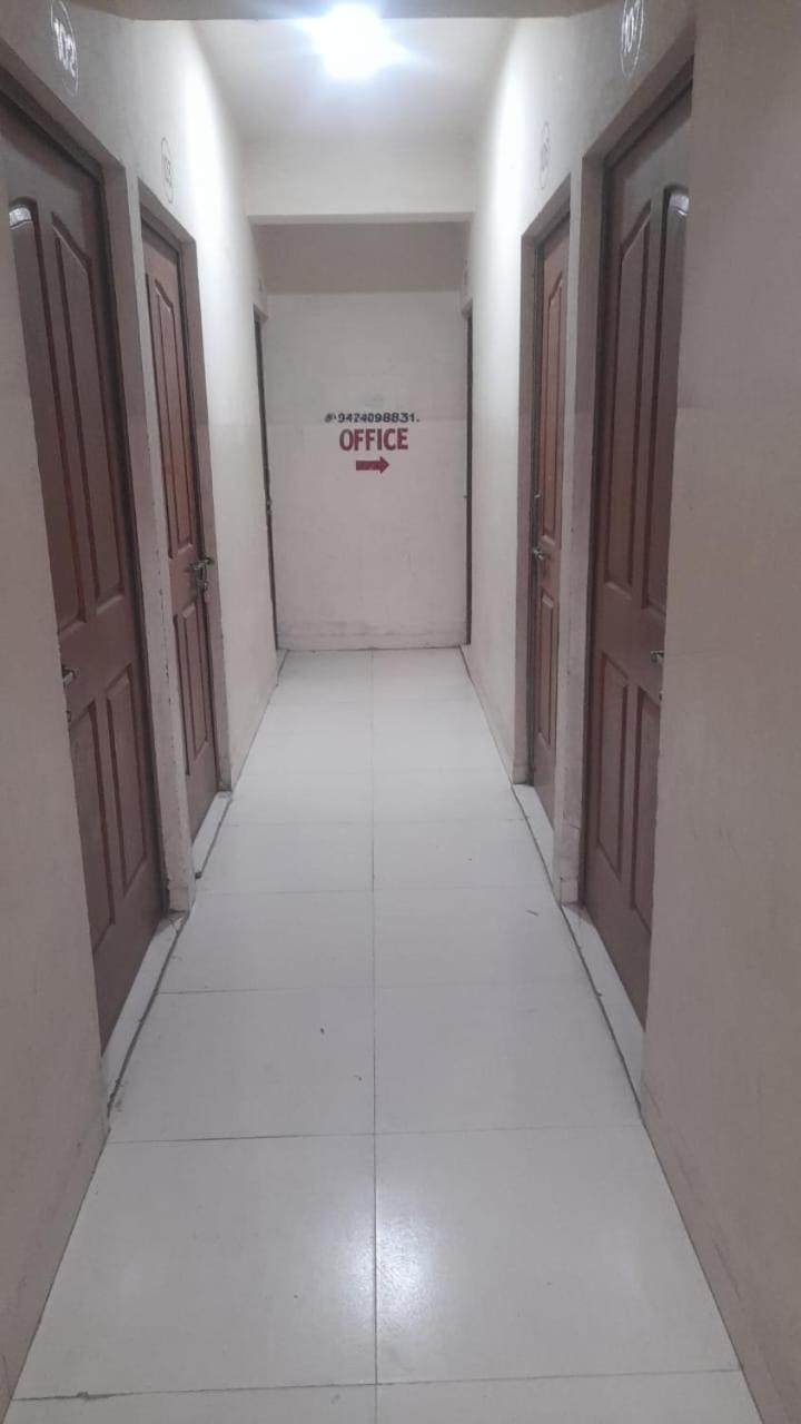 Aashiyana Boys Hostel Indore Buitenkant foto